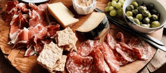 Sådan Holder du en Spansk Tapasaften derhjemme - Aroma Ibérico